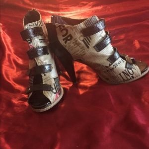 Peep toe ankle boots